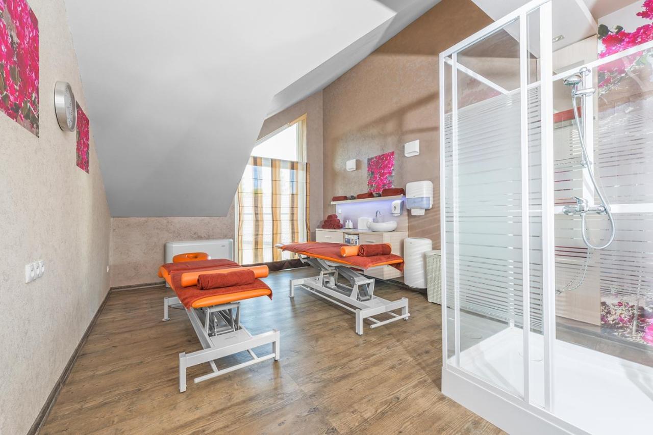 Hotel Olivia Medical Spa Skomielna Czarna Exteriér fotografie